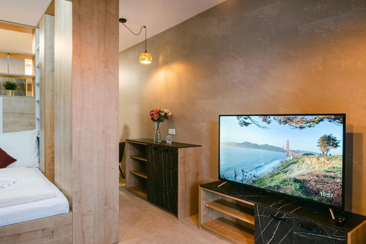 Svarog Unique Apartment 브라티슬라바 외부 사진